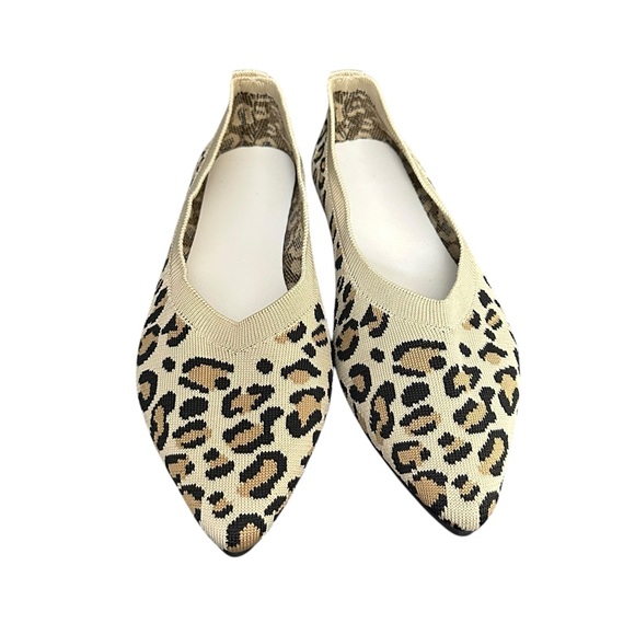Leopard Print Pointed Toe Flats 7.5 - Picture 4 of 11